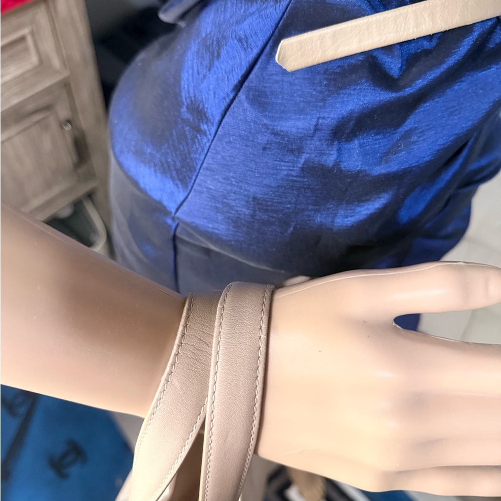 CHANEL Beige Jacquard Tote Bag with Logo Motif - Picture 14 of 15